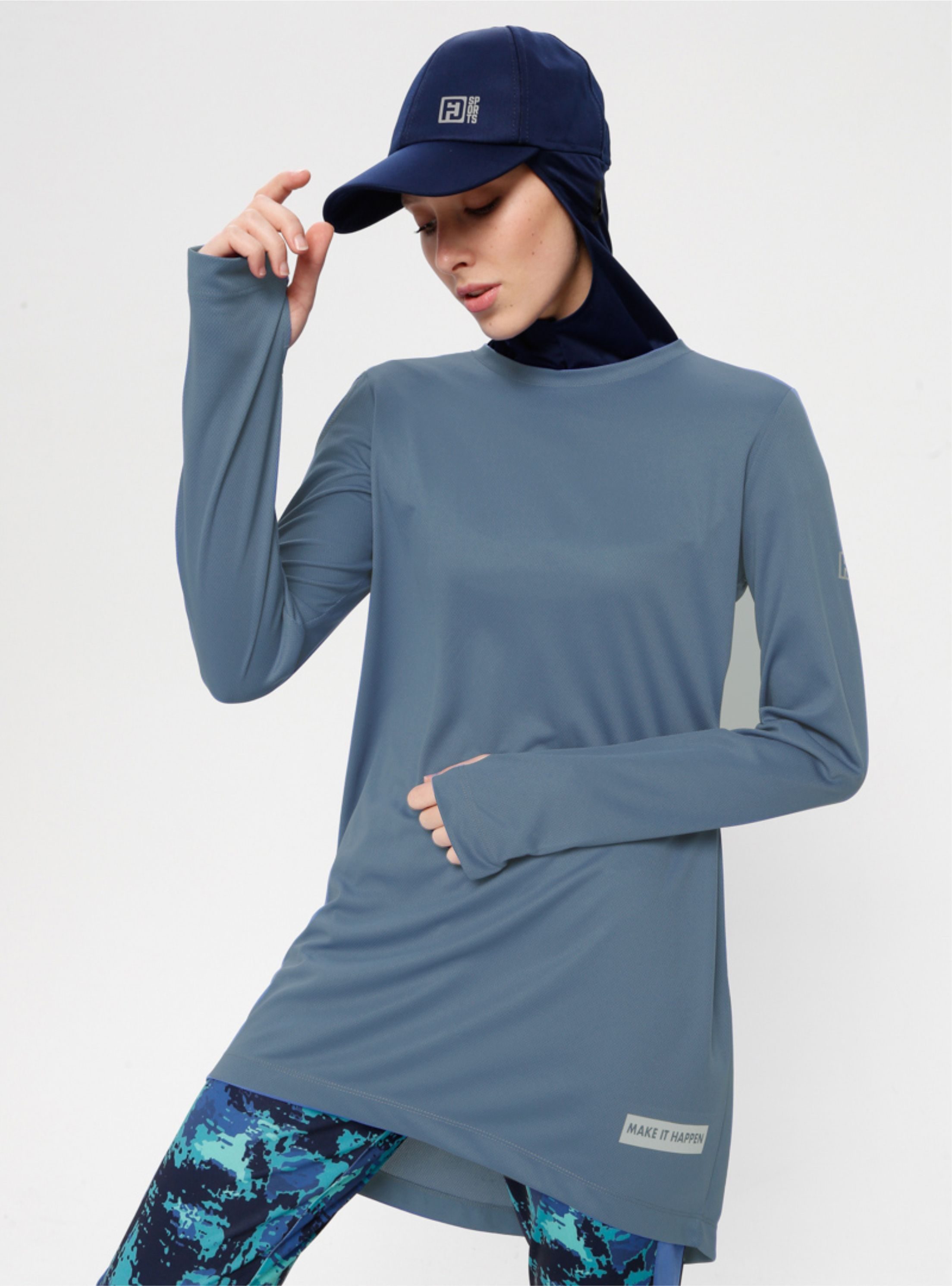 Sweat-sport bleu indigo pour femme voilée du style et de qualité pour vous.