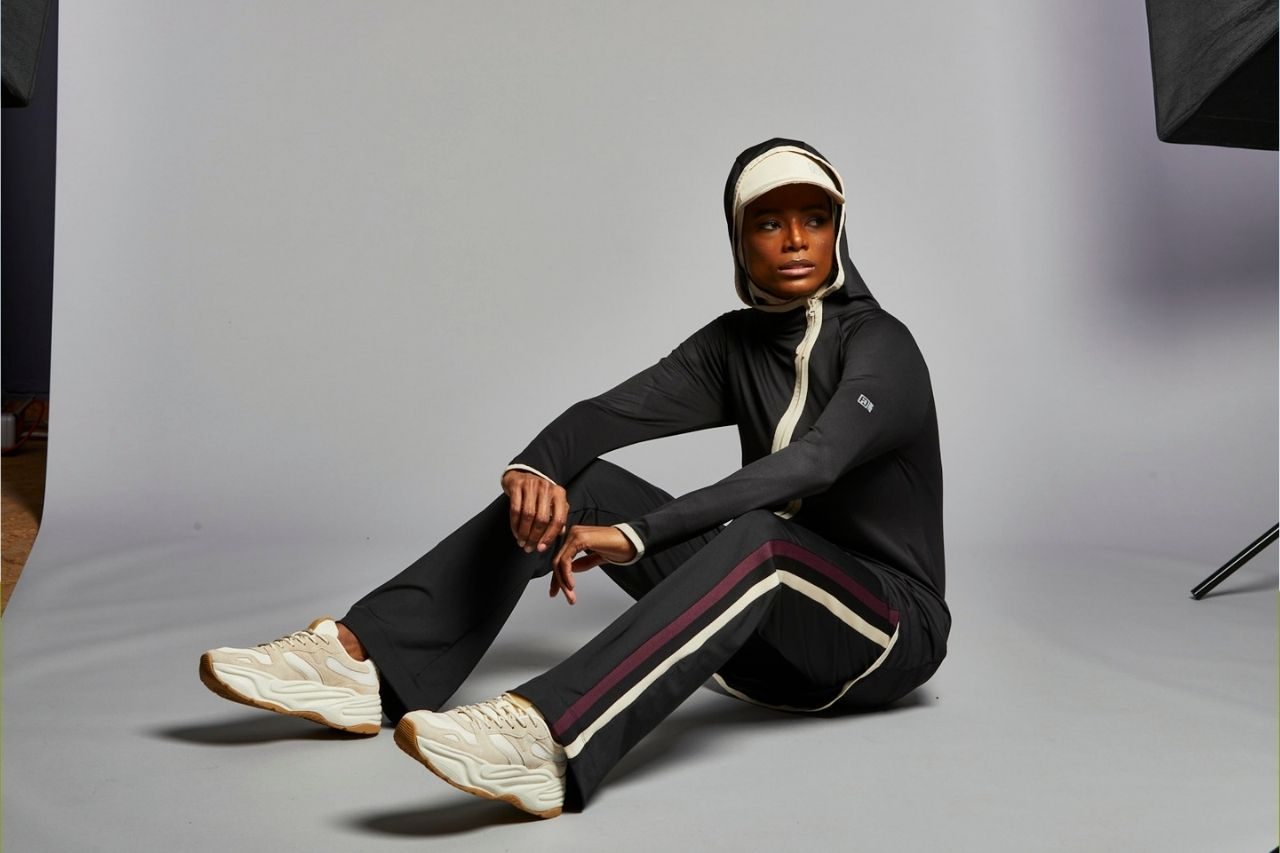 ACTIVEWEAR